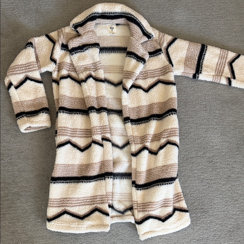 Billabong Women's Sherpa jacket in Cream and Black